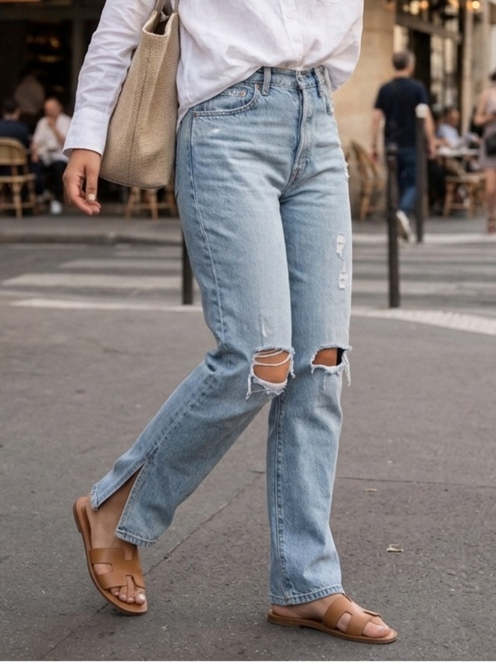 Levi's Light Blue Distressed Women's Straight-Leg Jeans. Size 29